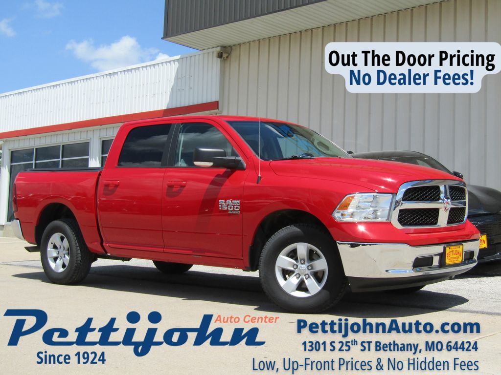Flame Red Clearcoat 2019 RAM 1500 Pickup Truck Four-Wheel Drive 8-Speed Automatic