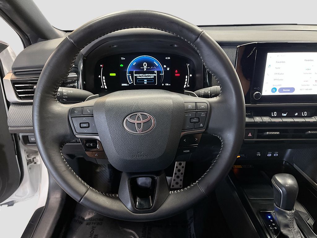 Used 2025 Ice Toyota SE image 11