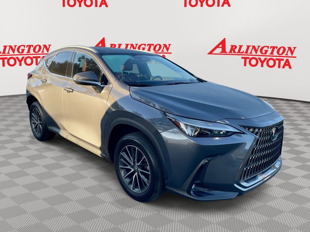 2025 Lexus NX 250's photo