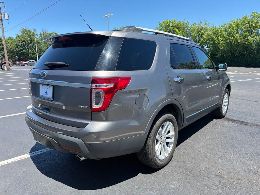 Thumbnail: 2012 Ford Explorer - 5