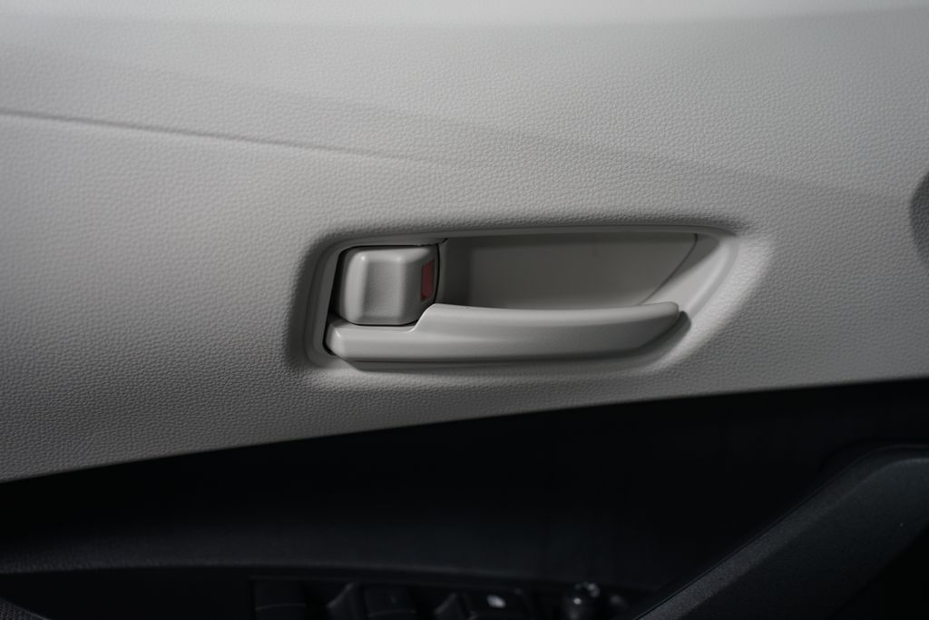 Thumbnail: 2025 Toyota Corolla - 31