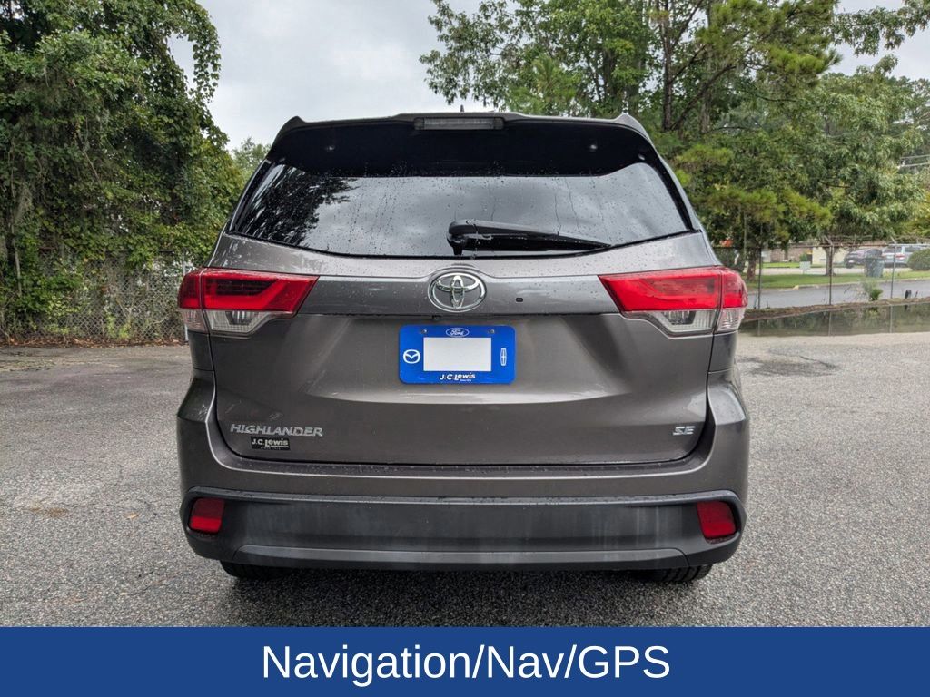 2017 Toyota Highlander SE