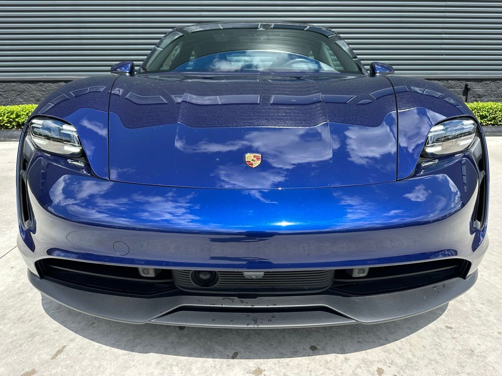 Thumbnail: 2022 Porsche Taycan - 7