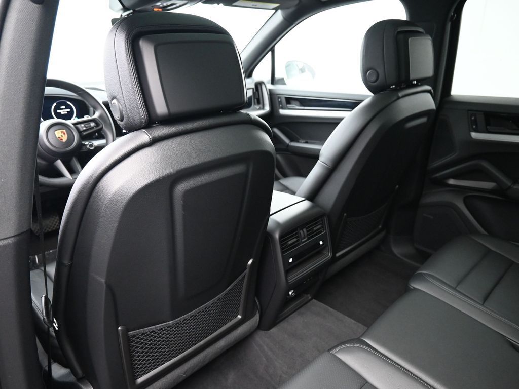 Certified Used 2024 White Porsche  image 10