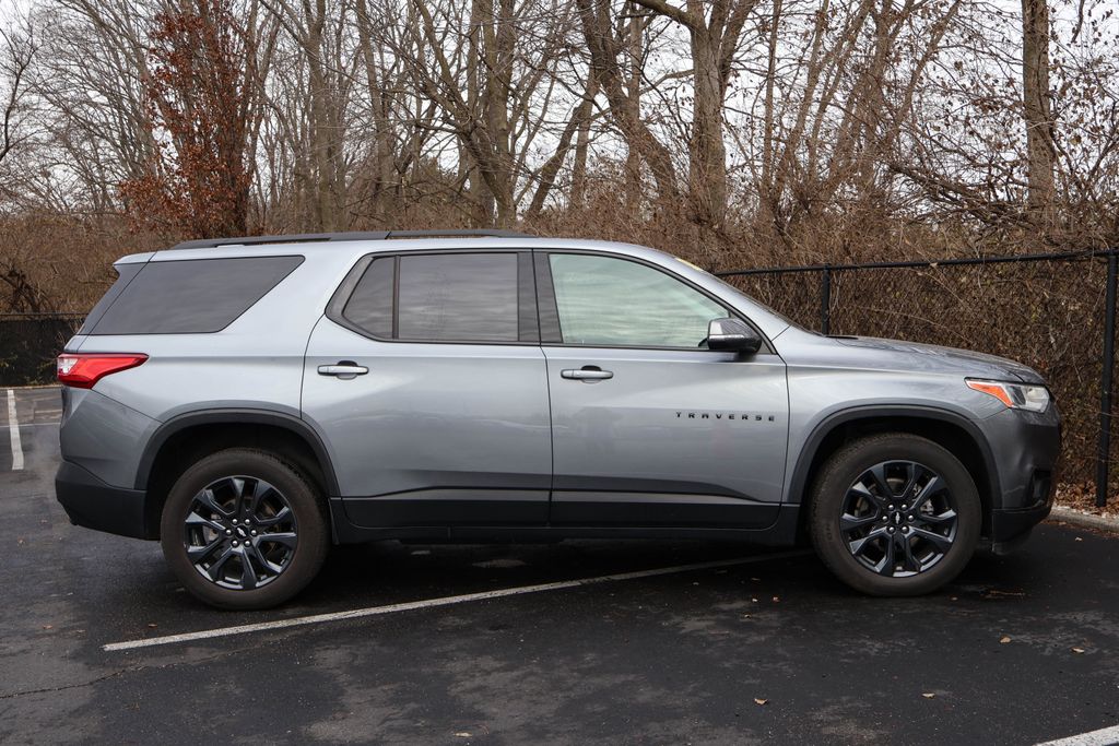 2021 Chevrolet Traverse RS 11