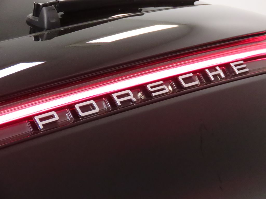 Thumbnail: 2024 Porsche Macan - 12