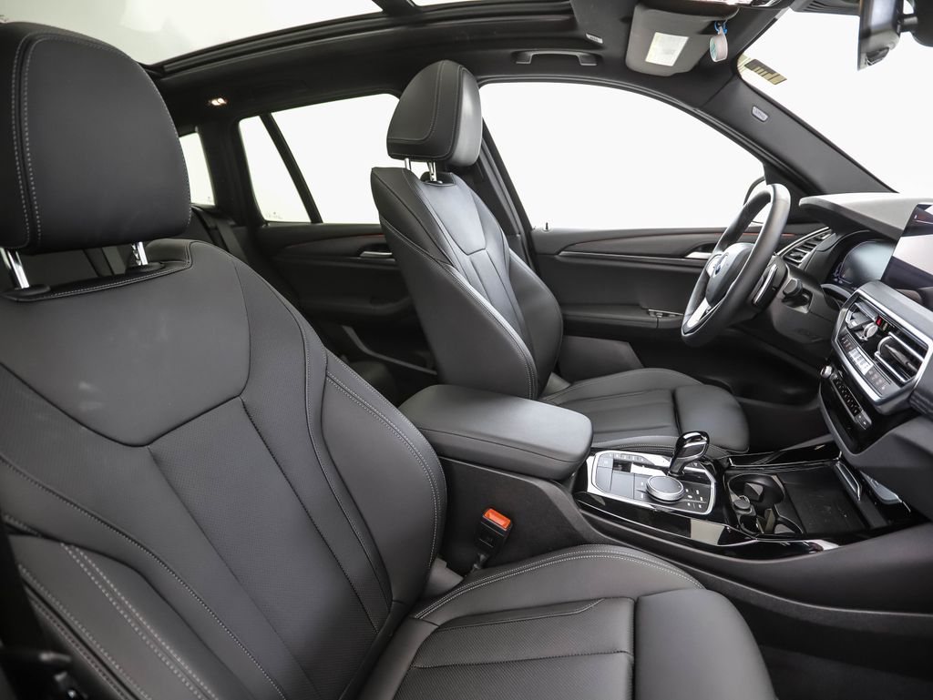 Thumbnail: 2023 BMW X3 - 31