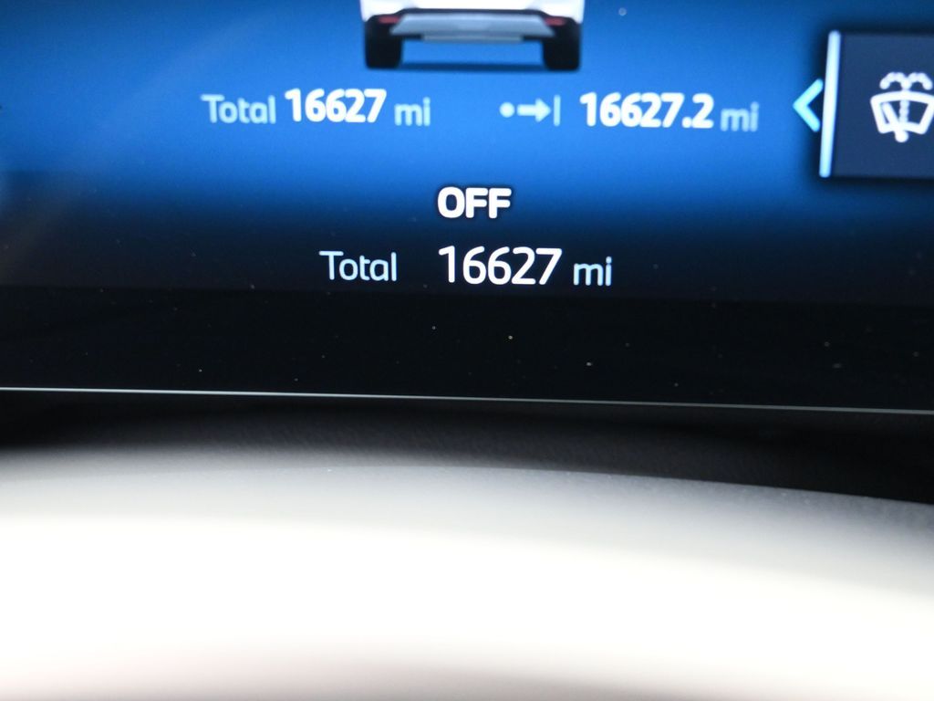 Used 2025 Mineral White Metallic BMW 30 xDrive image 35