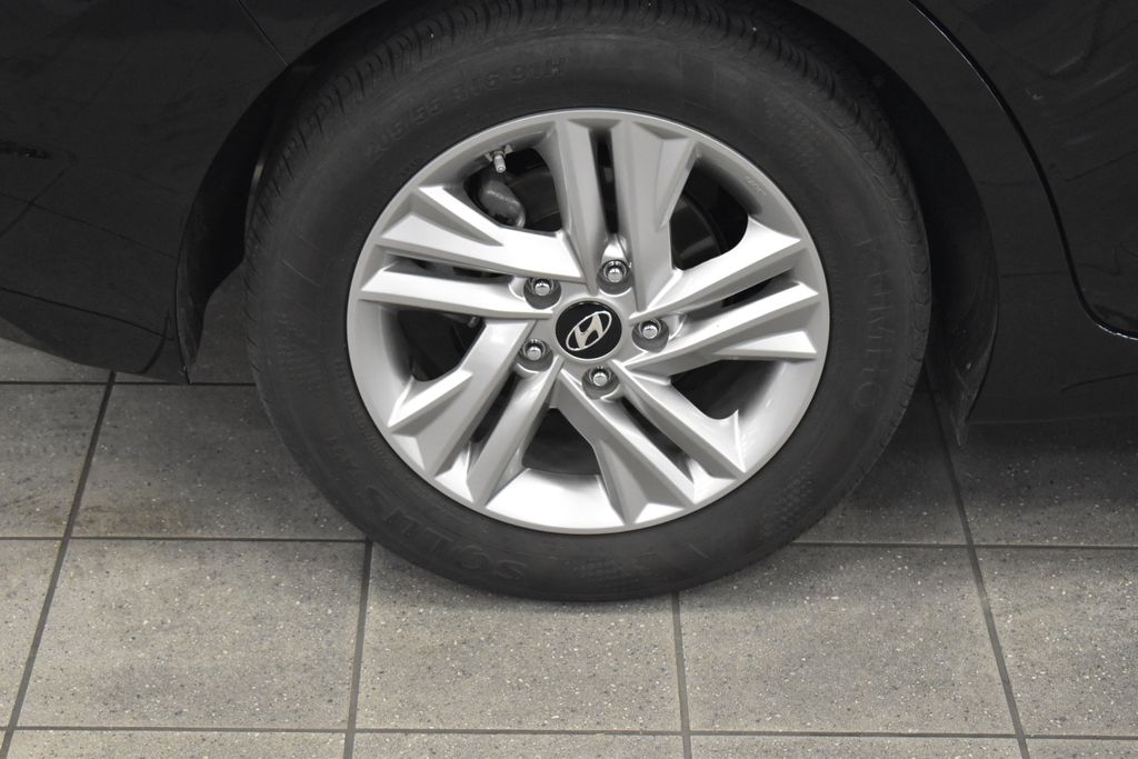 2019 Hyundai Elantra SEL 10