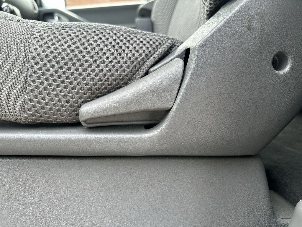 2019 Nissan Frontier SV - 11