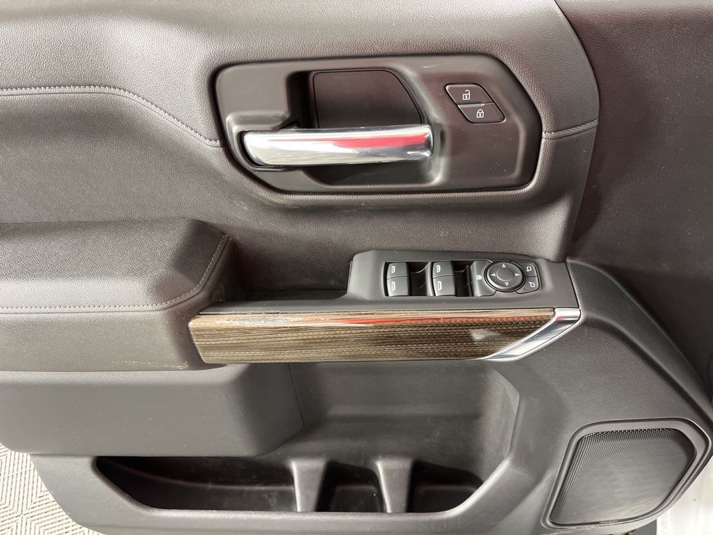 Thumbnail: 2021 Chevrolet Silverado 1500 - 26