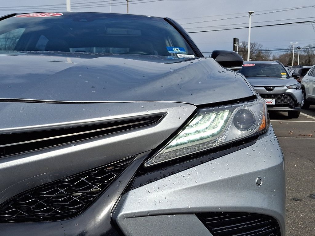 Thumbnail: 2018 Toyota Camry - 10