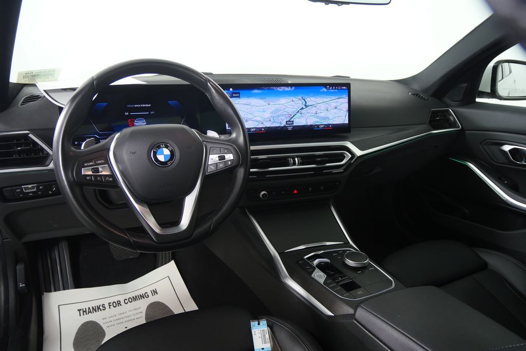 Thumbnail: 2024 BMW 3 Series - 18