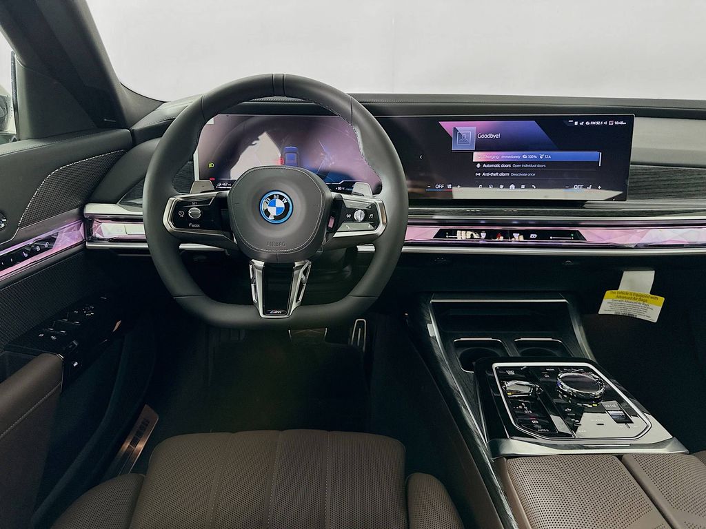 Thumbnail: 2026 BMW 7 Series - 19