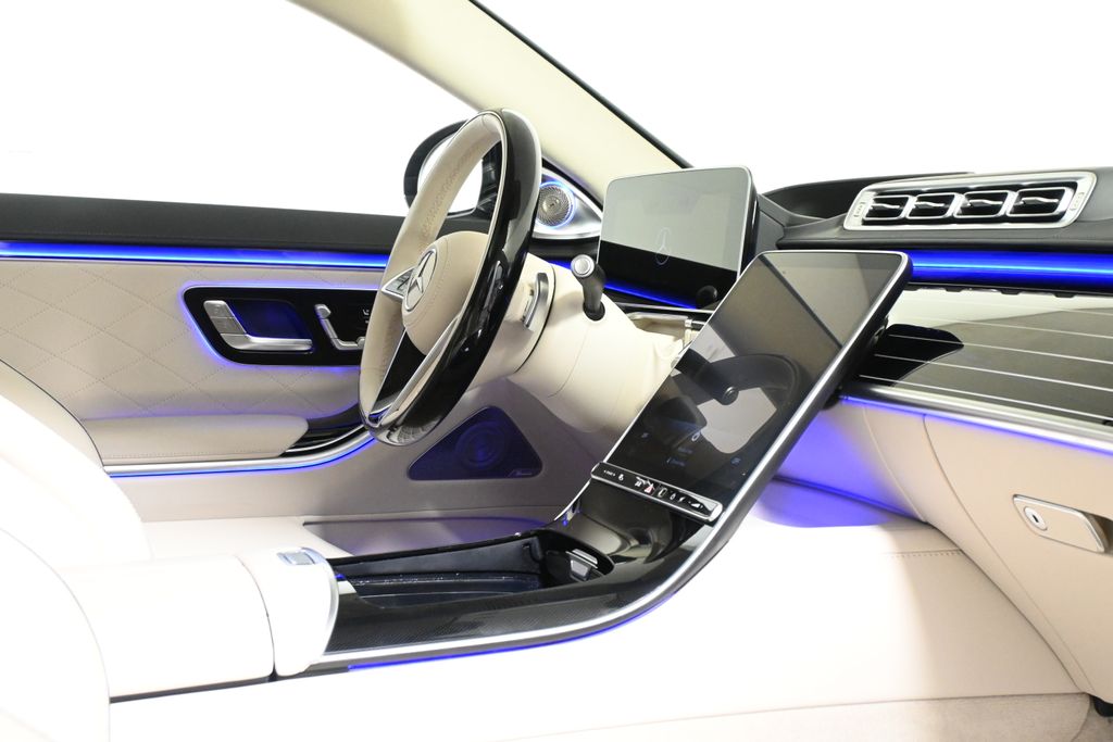 Thumbnail: 2025 Mercedes-Benz S-Class - 31