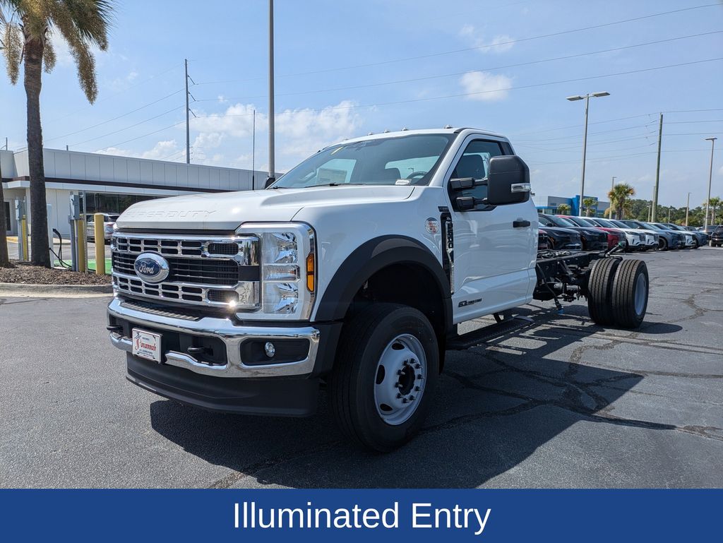 2025 Ford F-600 Chassis XL