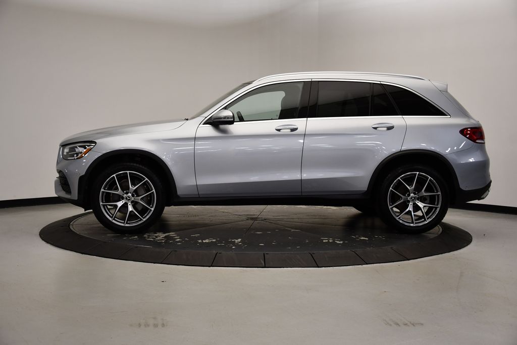 2021 Mercedes-Benz GLC 300 2