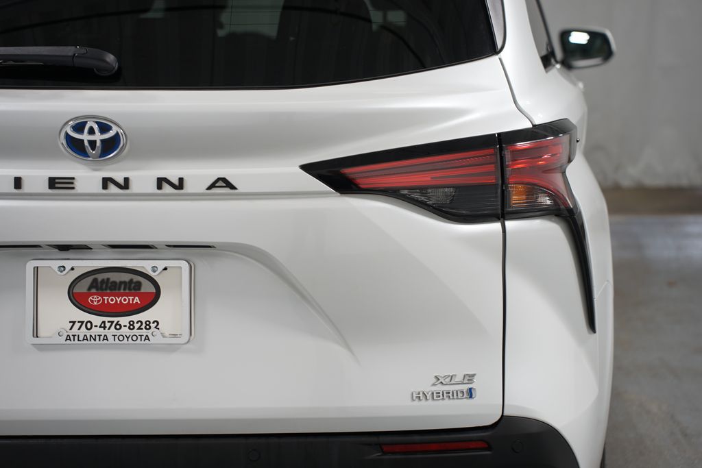 2022 Toyota Sienna XLE 10