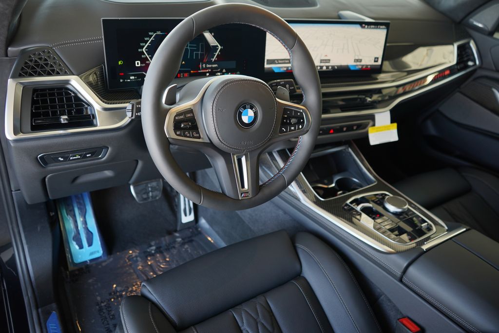 Thumbnail: 2026 BMW X7 - 13