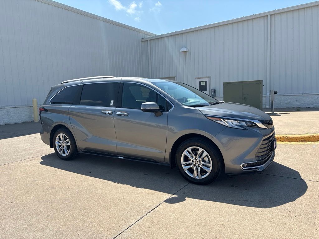 New 2026 Toyota Sienna Van