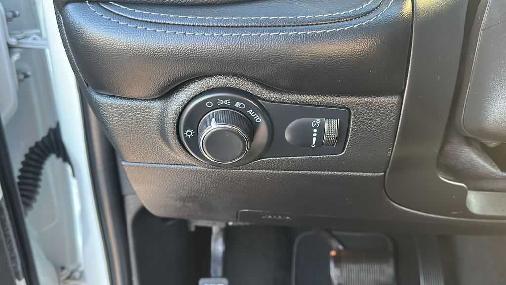 2023 Dodge Durango SXT White at Baytown Hyundai