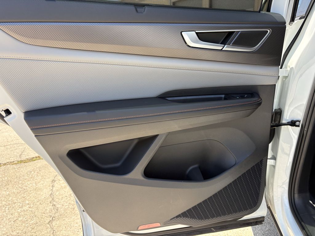 2024 Volkswagen Atlas 2.0T Peak Edition SEL White at DeMontrond Gulf Freeway