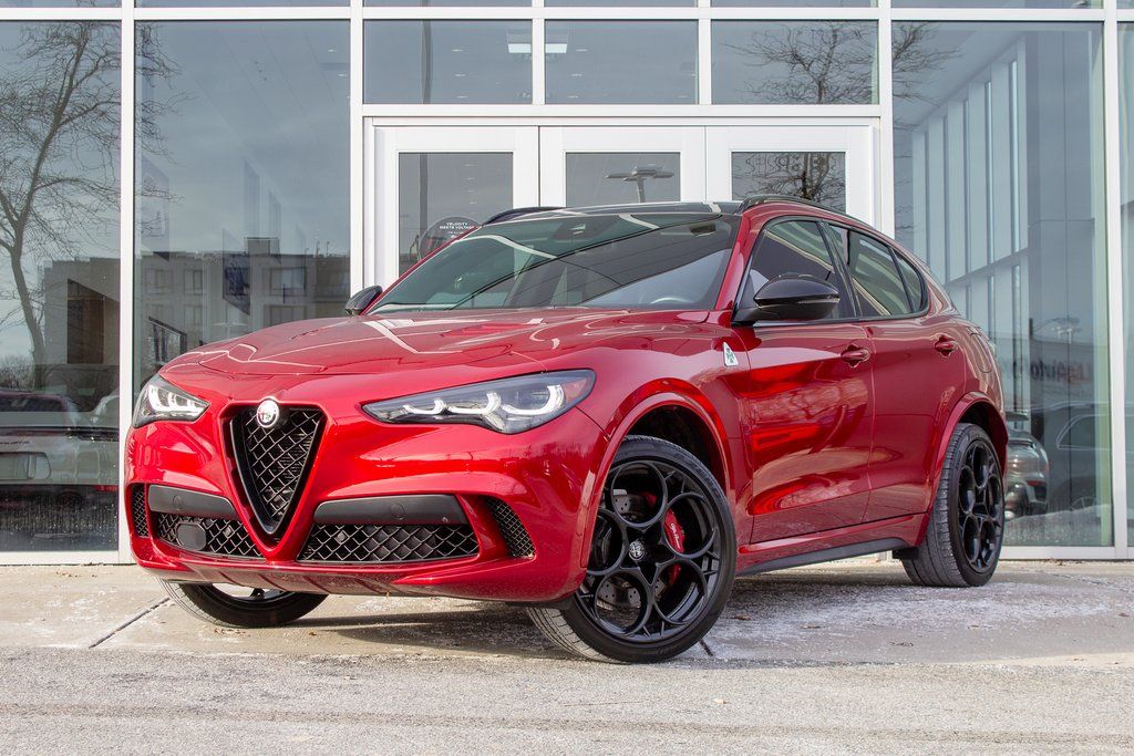 2024 Alfa Romeo Stelvio Quadrifoglio AWD