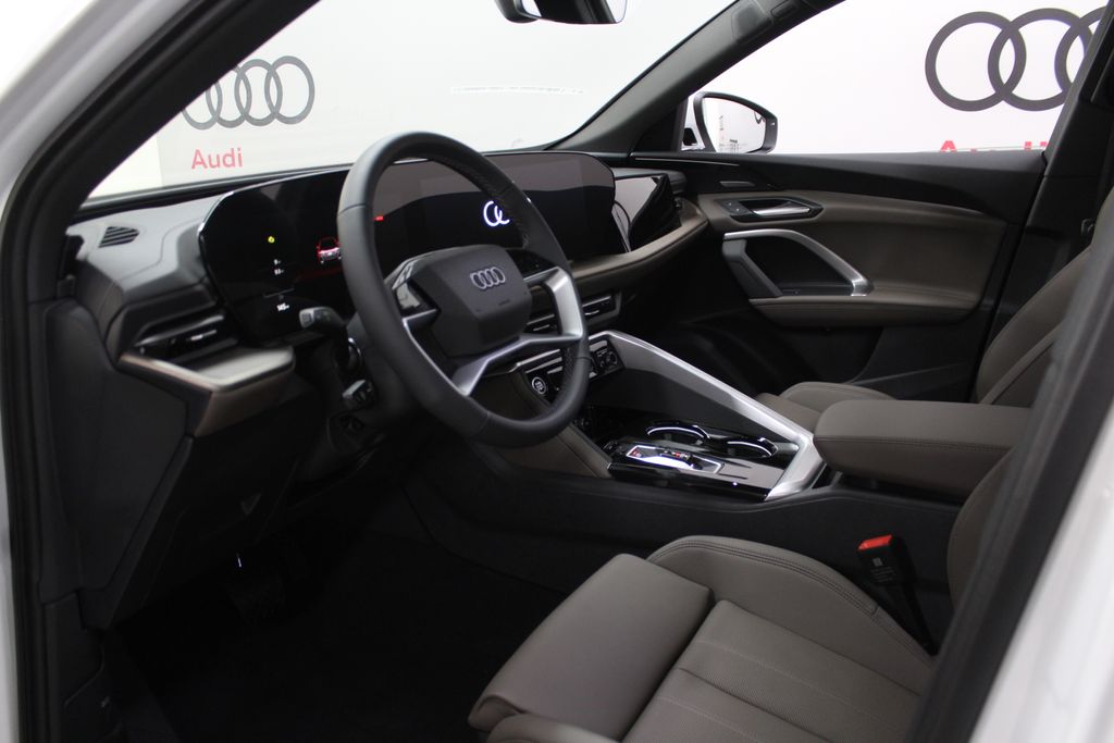 Thumbnail: 2025 Audi Q5 - 10