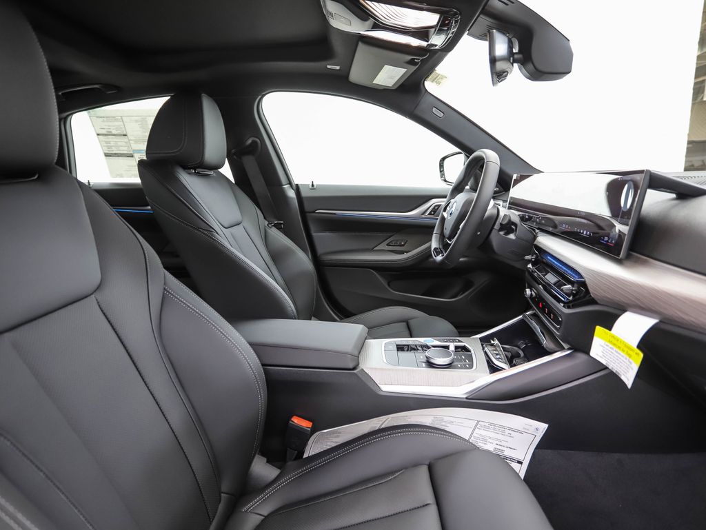 Thumbnail: 2025 BMW i4 - 31