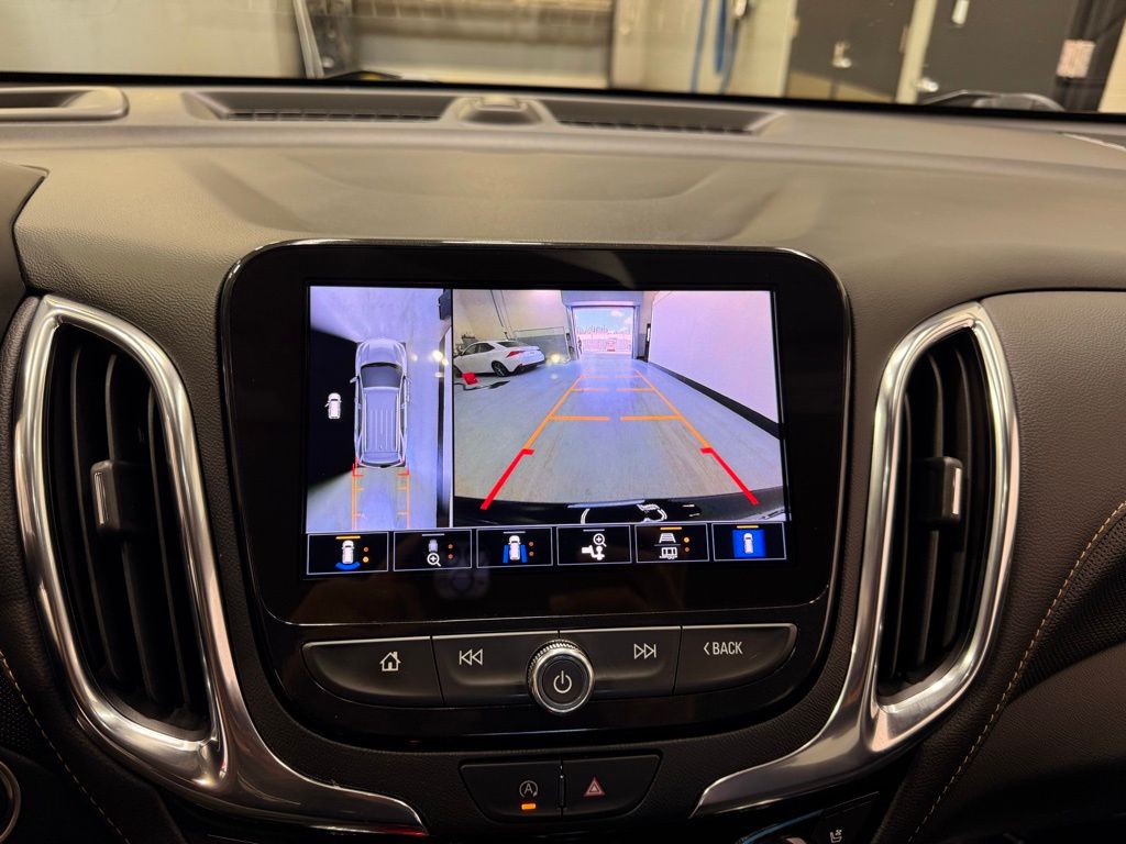 Thumbnail: 2022 Chevrolet Equinox - 17