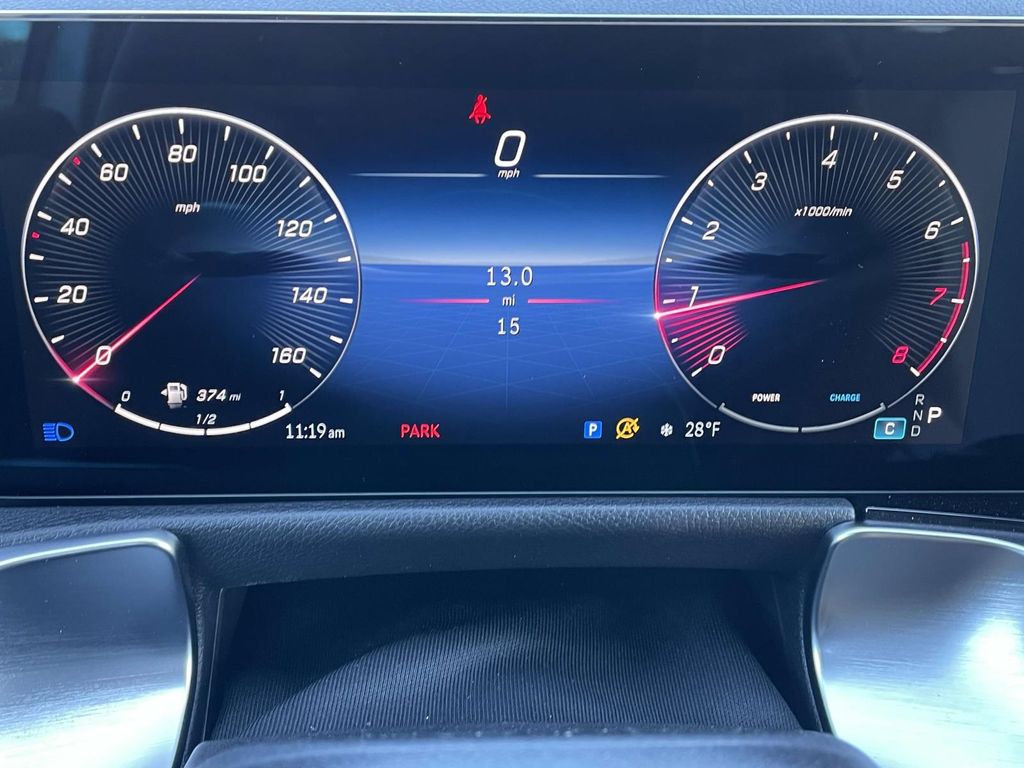 Thumbnail: 2025 Mercedes-Benz GLB - 24