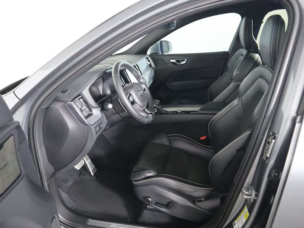 Thumbnail: 2019 Volvo XC60 - 19