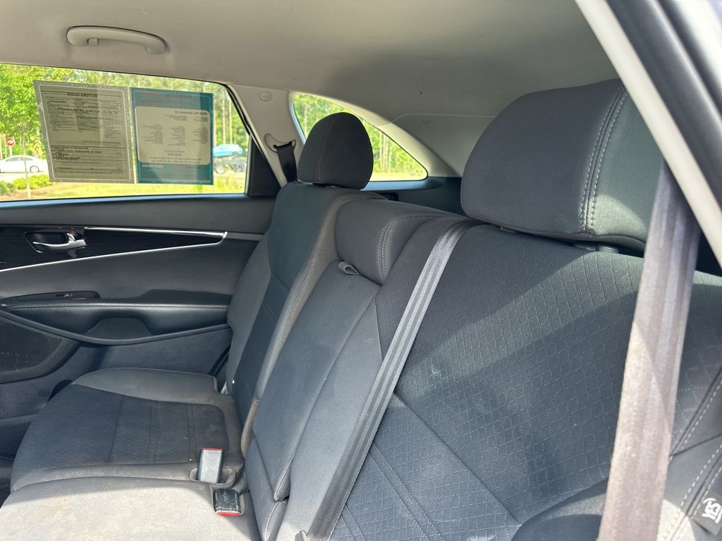 2020 Everlasting Silver Kia Sorento LX AWD SUV