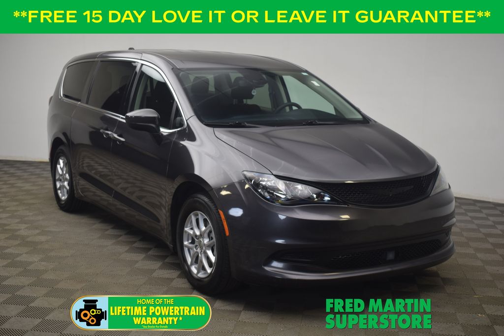 2023 Chrysler Voyager LX FWD