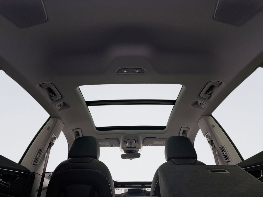 Thumbnail: 2022 Audi Q8 - 19