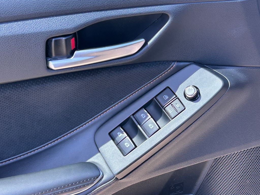 Thumbnail: 2019 Toyota Avalon - 12