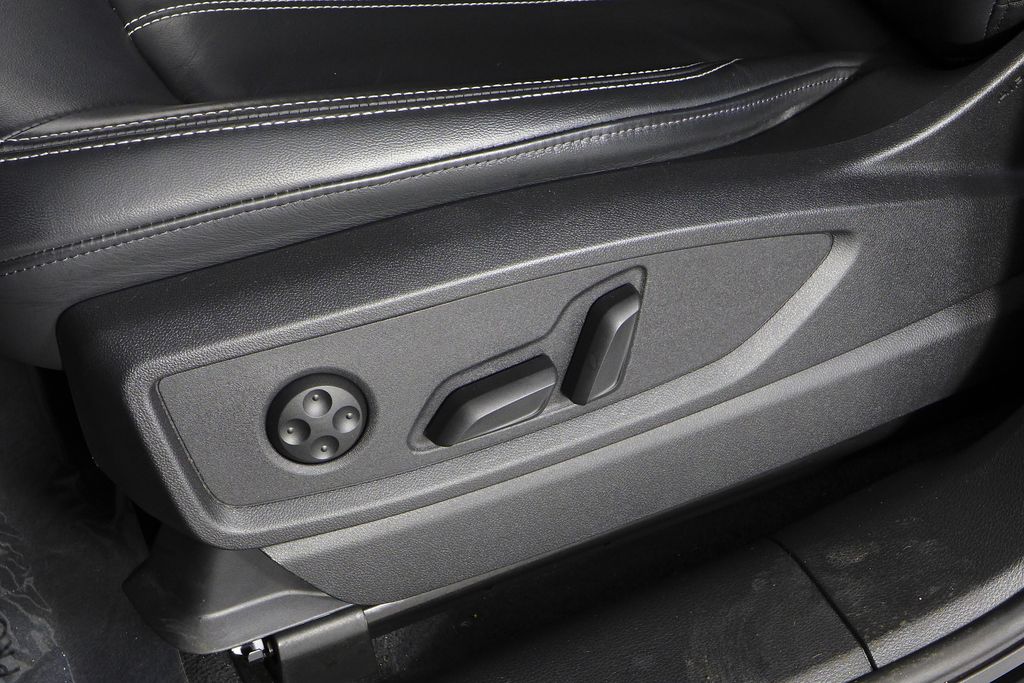 Thumbnail: 2023 Audi Q5 - 23