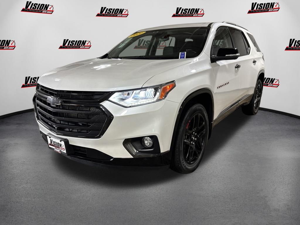White (Iridescent Pearl Tricoat) 2021 Chevrolet Traverse SUV / Crossover Four-Wheel Drive 9-Speed Automatic
