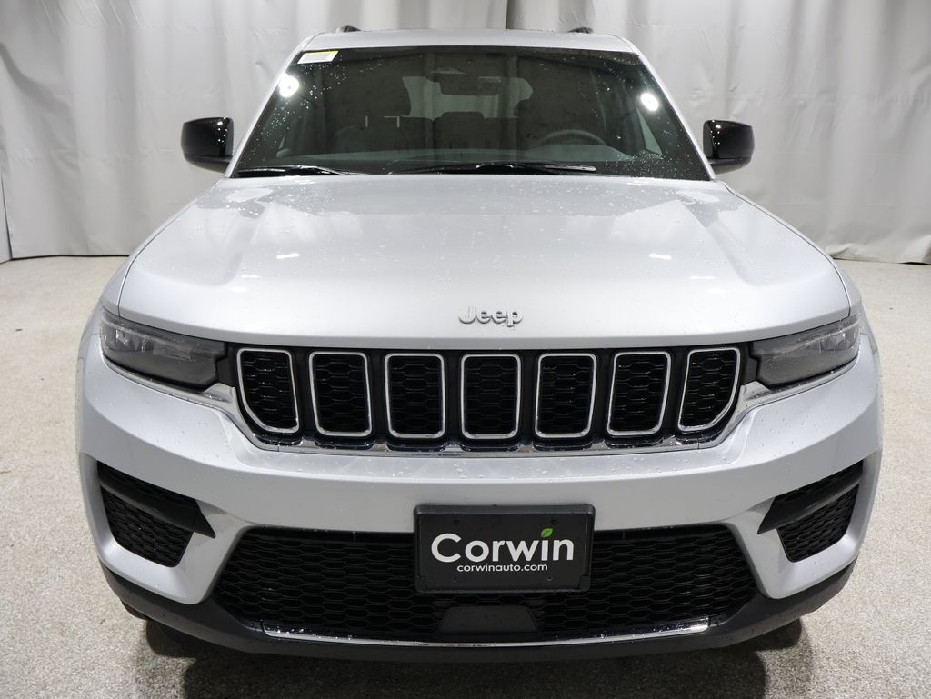 View vehicle photo 2