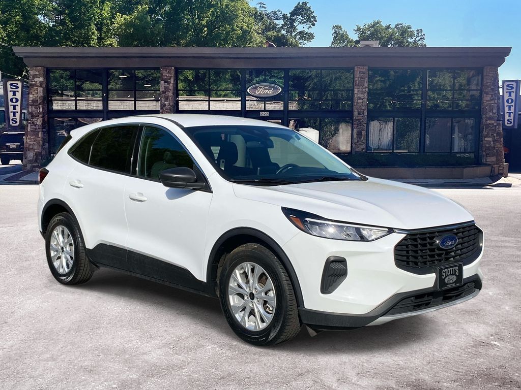 Oxford White 2023 Ford Escape Active FWD SUV / Crossover Front-Wheel Drive 8-Speed Automatic
