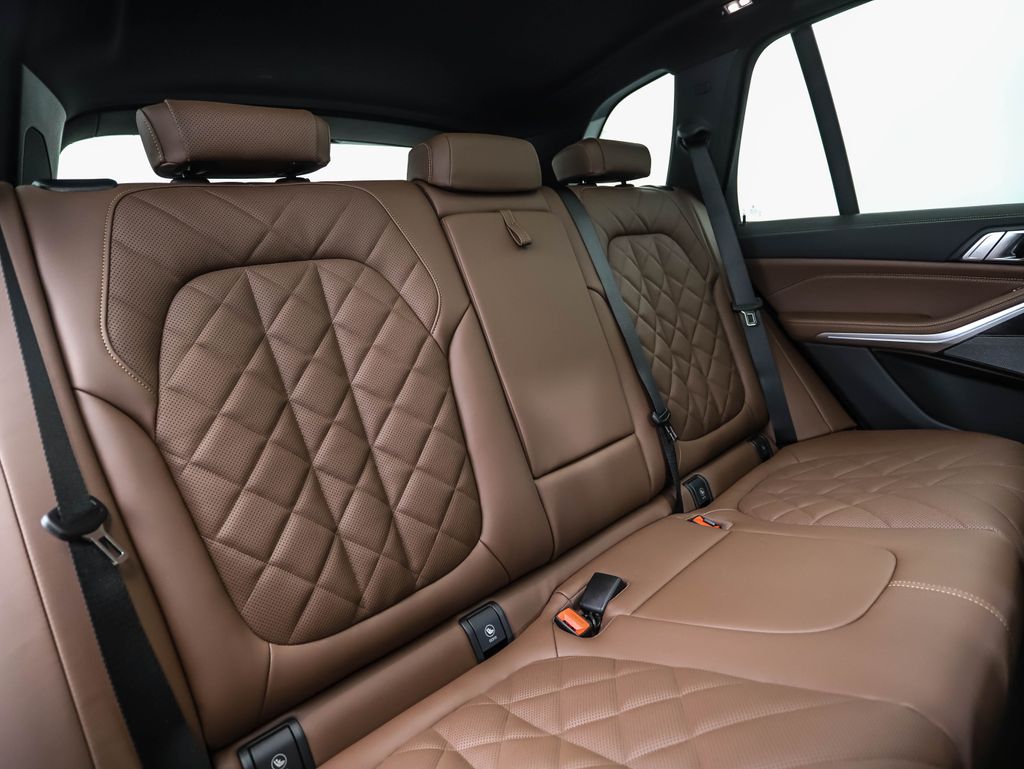 Thumbnail: 2026 BMW X5 - 29