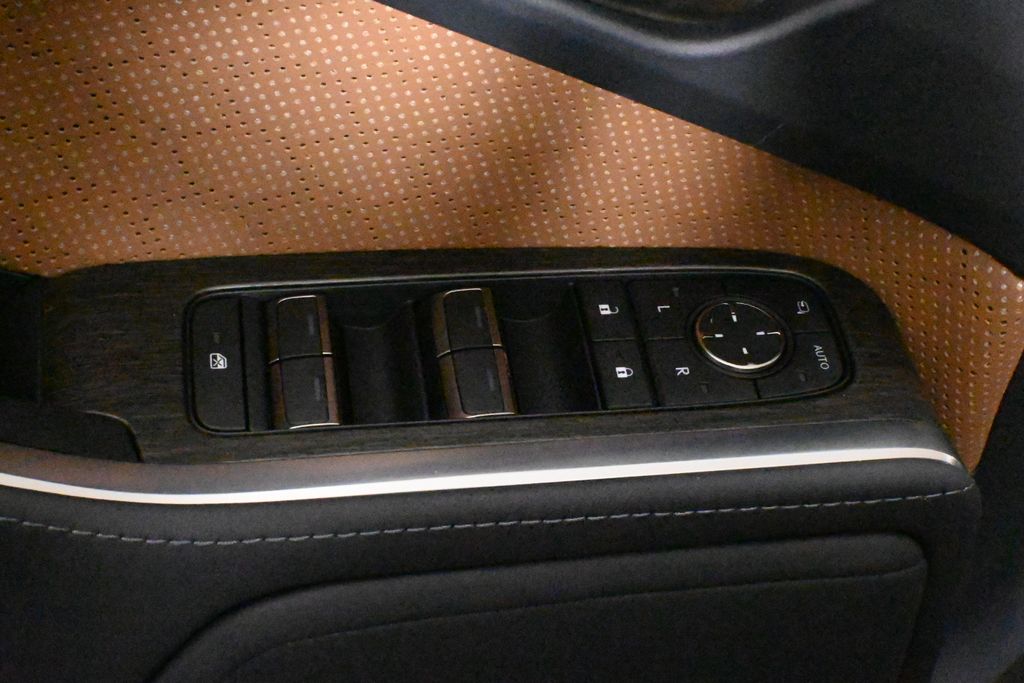 Thumbnail: 2025 Lexus GX - 29