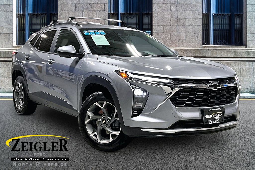 2025 Chevrolet Trax LT