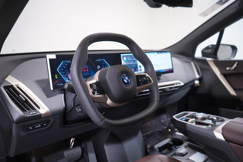 2025 BMW iX xDrive50 6