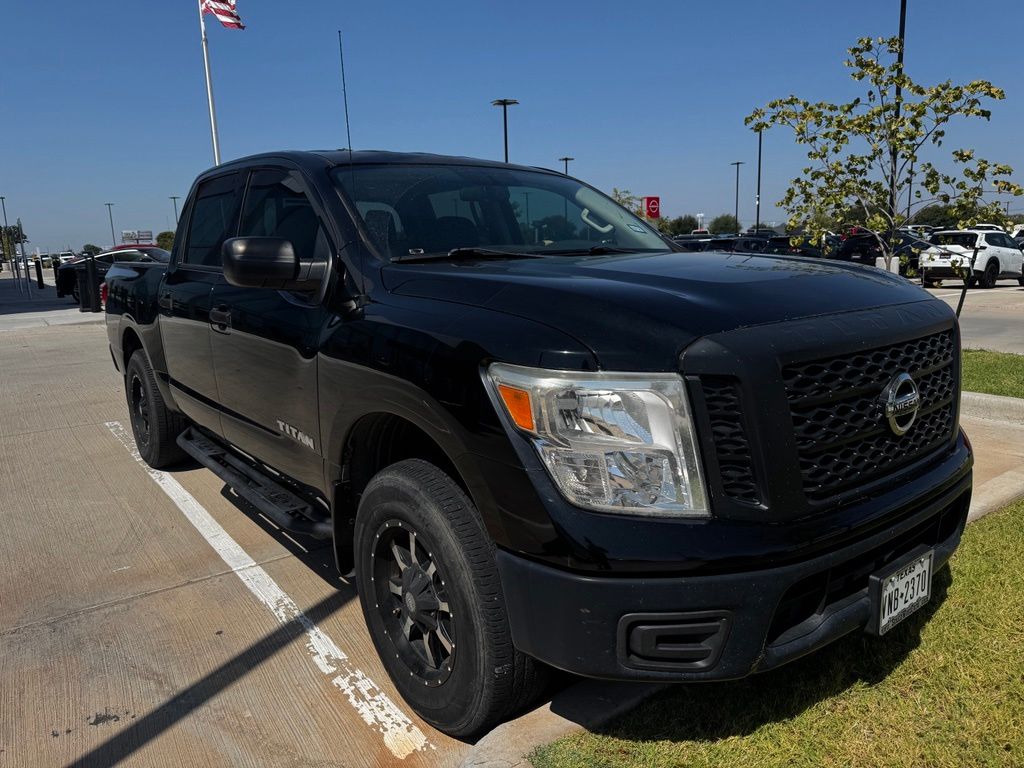 Gray (Magnetic Black) 2017 Nissan Titan Pickup Truck Four-Wheel Drive 7-Speed Automatic