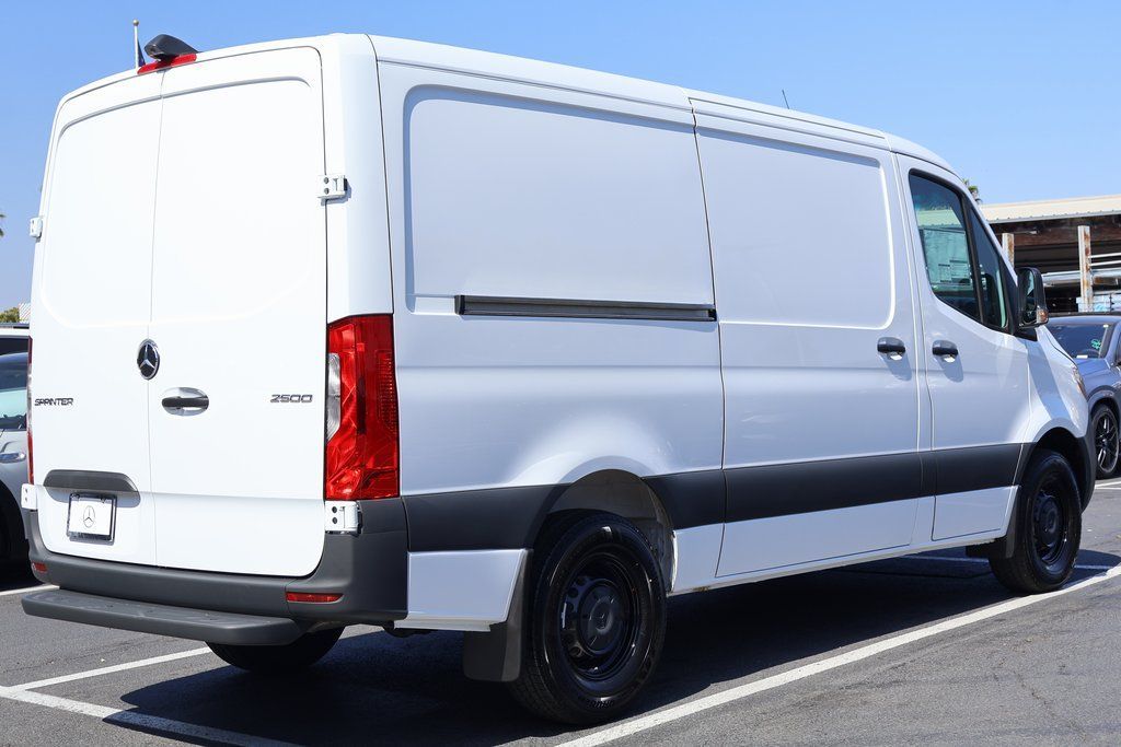 Thumbnail: 2026 Mercedes-Benz Sprinter - 2