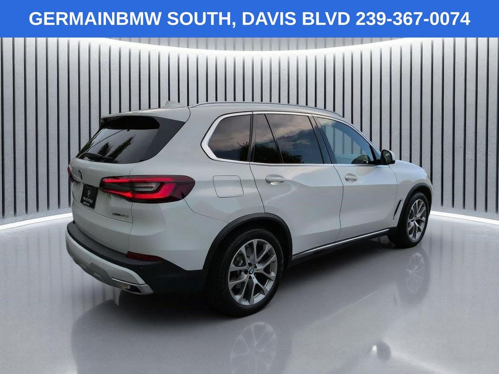 Certified Used 2023 White BMW sDrive40i image 5