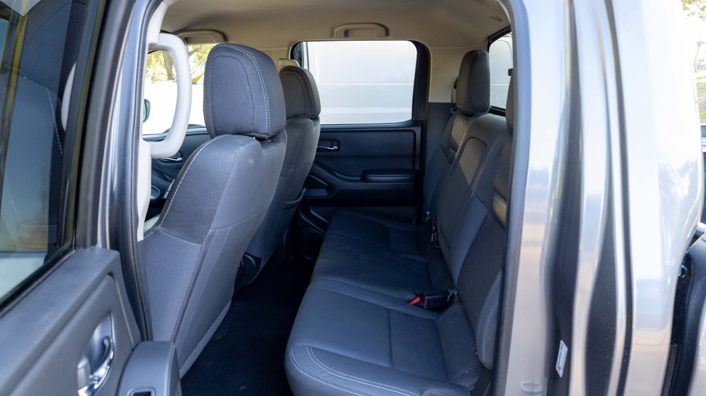 Used 2023 Nissan Frontier SV 4D Crew Cab