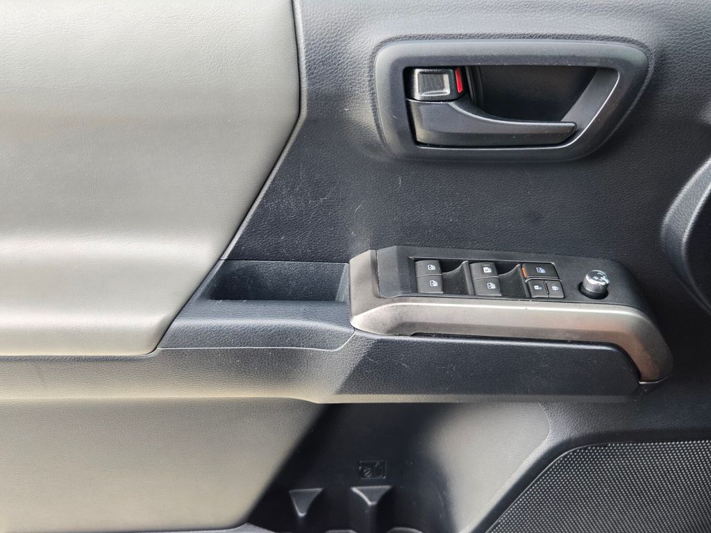 2018 Toyota Tacoma - $25,793