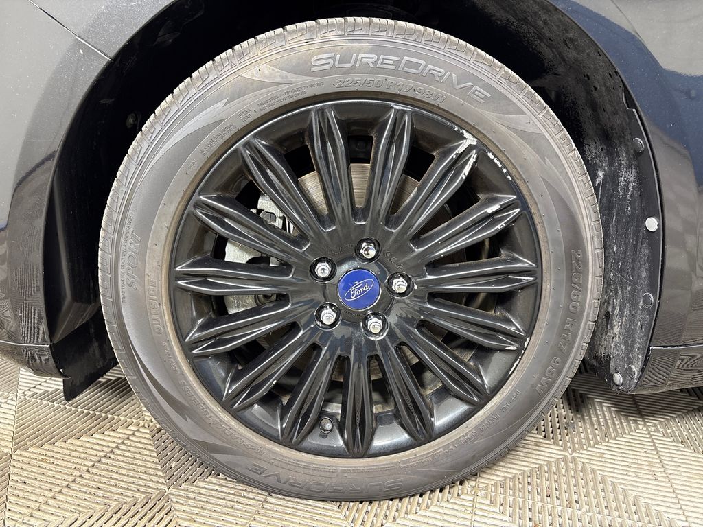 Used 2014 Black Ford Titanium image 13